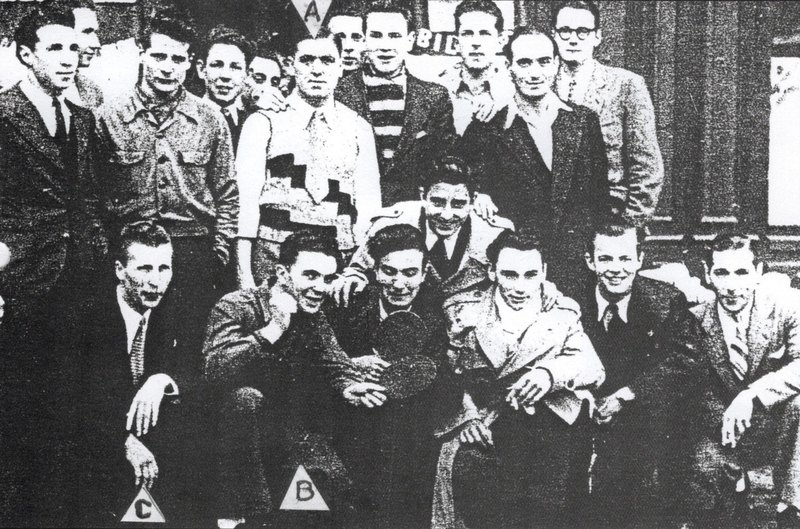 Dirigeants et sociétaires du Ping-Pong Amical Club des Rigollots en 1946