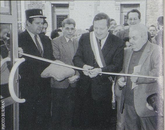 16 mars 1991 — le maire Louis Bayeurte inaugure la nouvelle salle 16 mars 1991 — le maire Louis Bayeurte inaugure la nouvelle salle