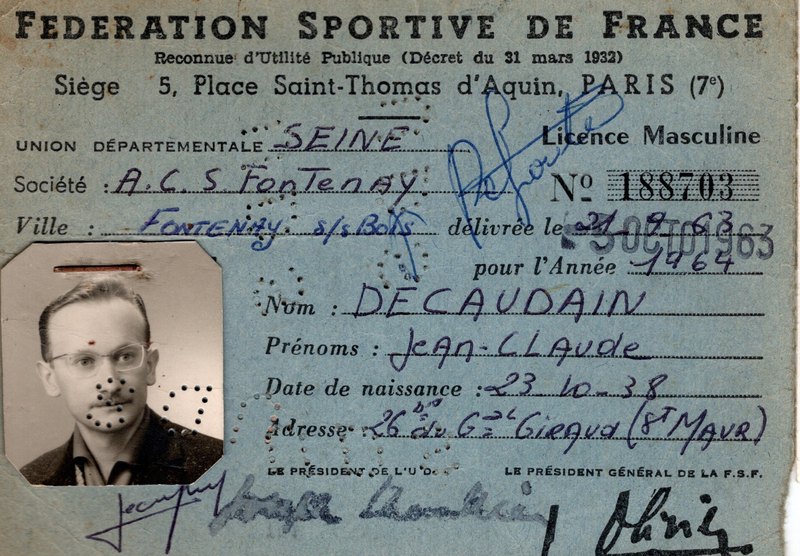 Licence de la Fédération Sportive de France de Jean-Claude Decaudain, A.C.S. Fontenay, délivrée le 30 octobre 1963 pour l'année 1964, avec photographie