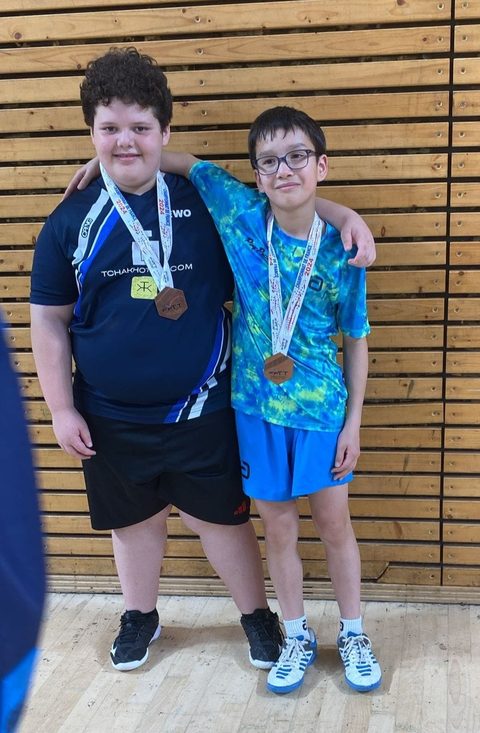Johan — Bronze double benjamins (2024) Johan — Bronze double benjamins (2024)